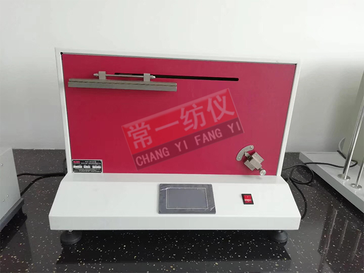 YG022D數(shù)字式織物硬挺度儀